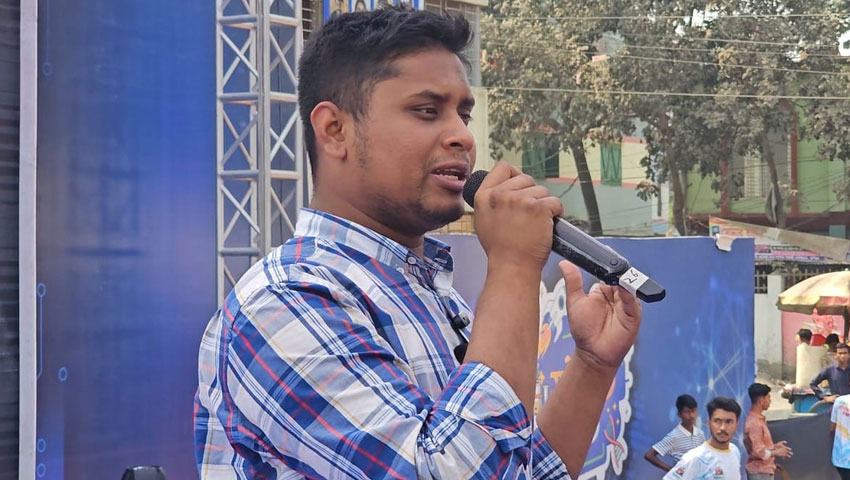 এক বছরেও প্রশাসনের চরিত্রের কোনো পরিবর্তন হয়নি: হাসনাত